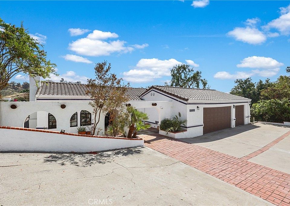1st image of 2480 Ardsheal Dr