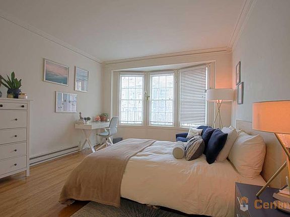 2nd image of 2045 California St #A21