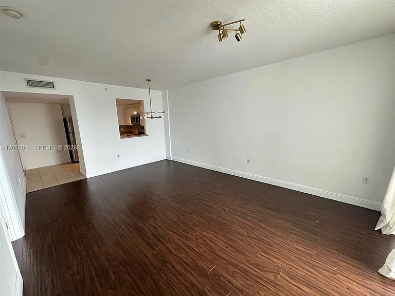 1250 S Miami Ave #1609 — Photo 5