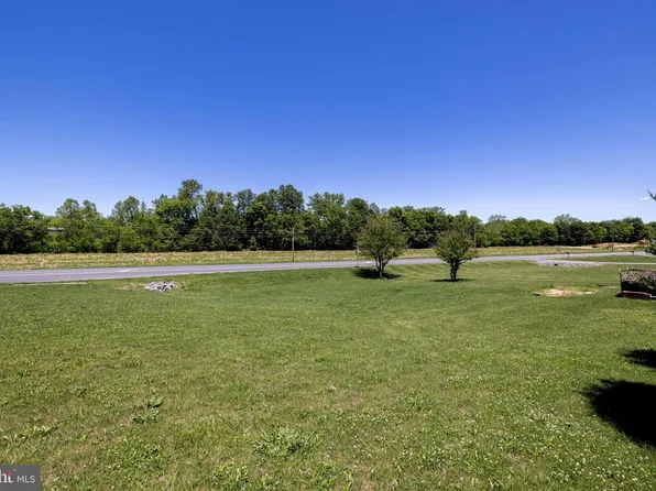 325 Rustic Ave, Broadway, VA 22815