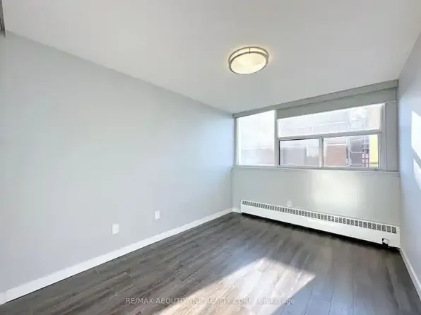 2575 Danforth Ave, Toronto, ON