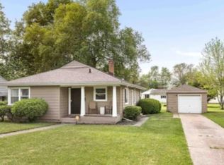 1717 Rockne Dr, South Bend, IN 46617