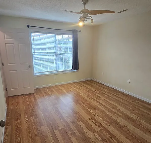 235 Amanda Ln #6 — Photo 10