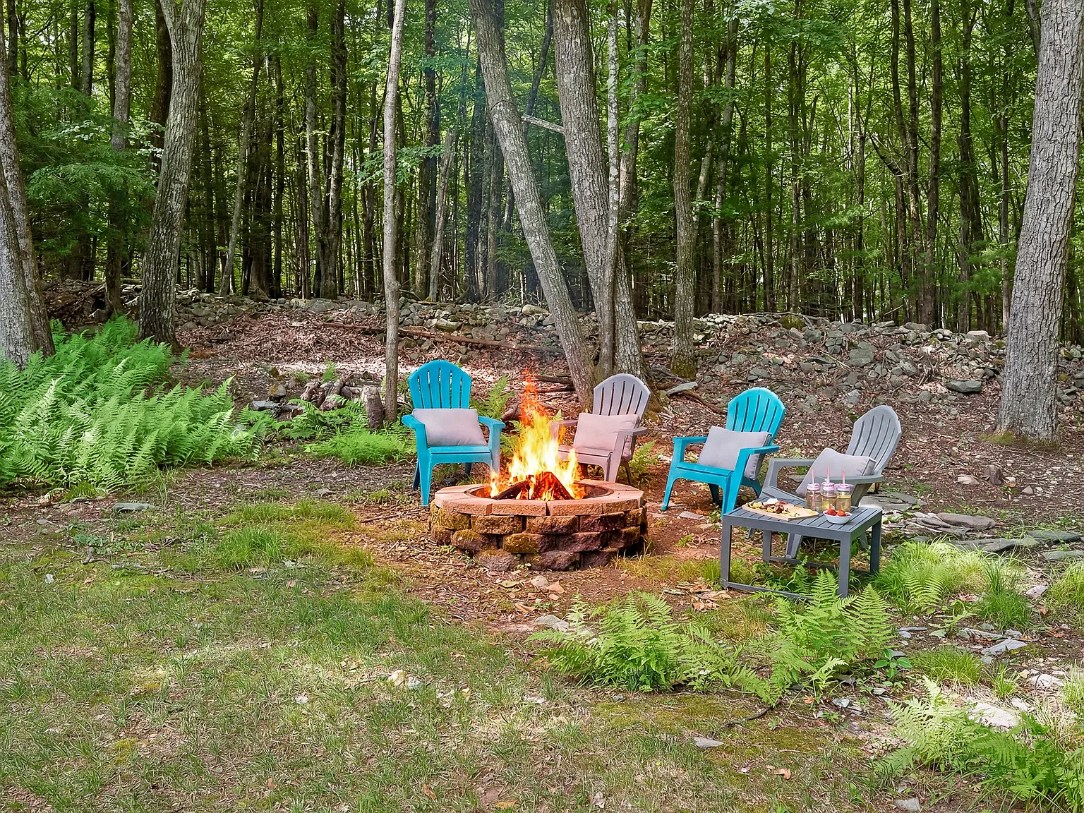 4 bed, 2470 sqft, $4,300 — Photo 3