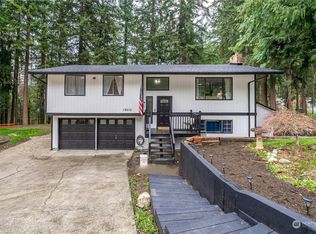 19010 61st St E, Lake Tapps, WA