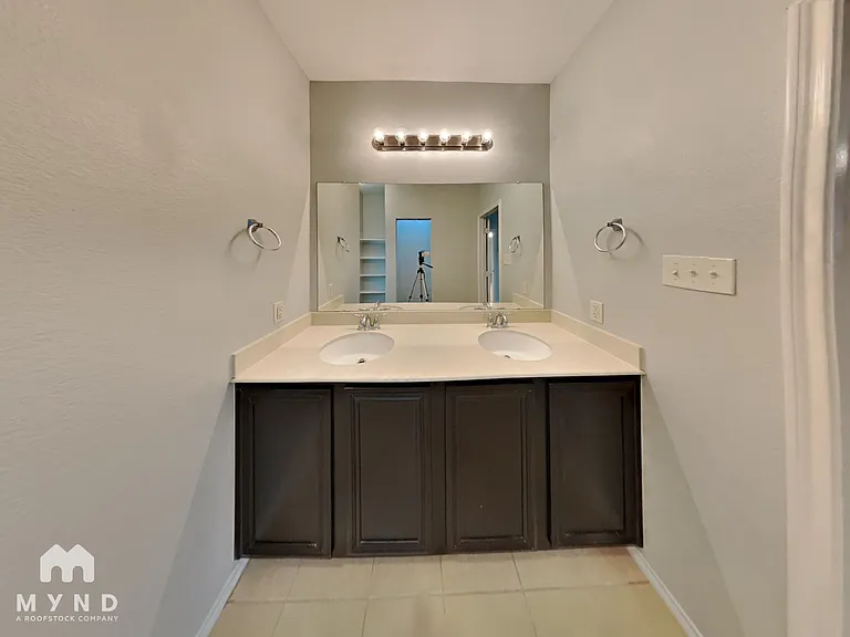 414 Jasmine Cir — Photo 28