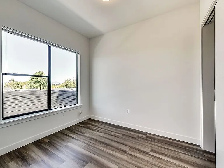 950 Lofts — Photo 76