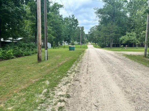 3527 Vandalia Dr, Bismarck, MO 63624