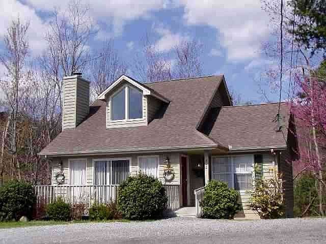 Adorable Mountain Cabin
