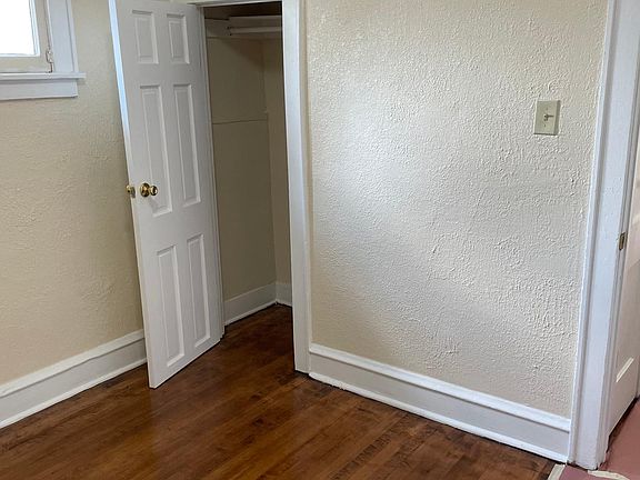 3rd image of 2427 W Nash St #2429