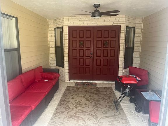 2nd image of 164 Sea Pines Cir