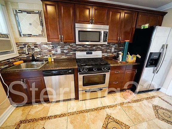 4th image of 21-12 23rd St #1
