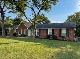 260 Indian Lake Rd, Hendersonville, TN 37075