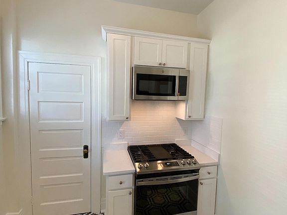 3rd image of 111 S Ashland Ave #1