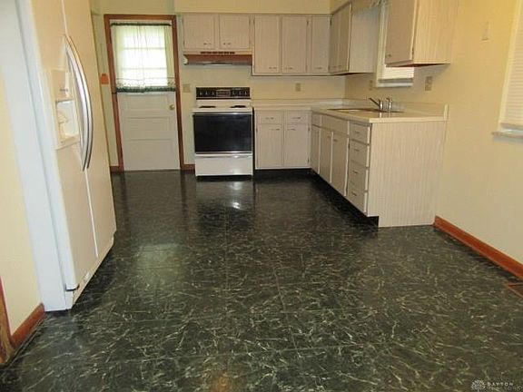 3rd image of 2912 Kingston Ave