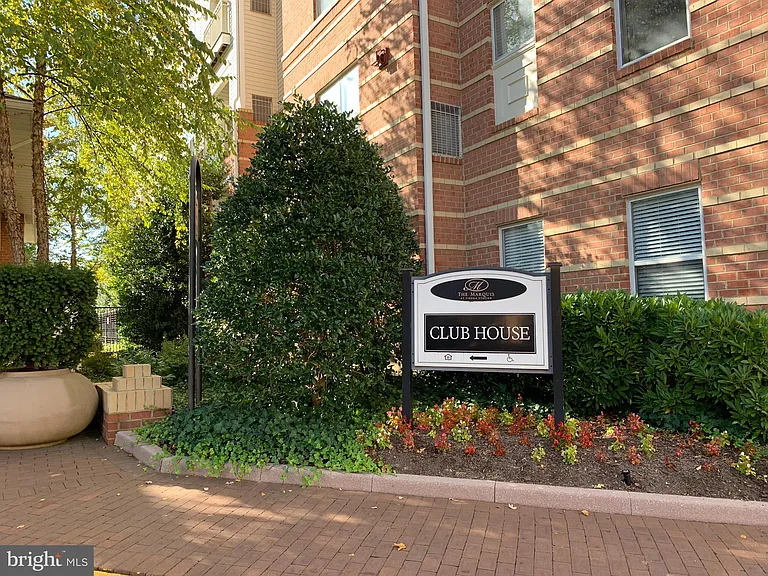 2791 Centerboro Dr #385 — Photo 37