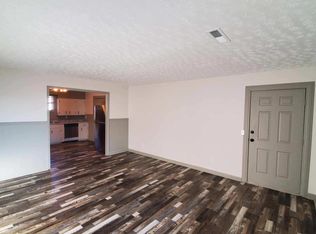 200 Railroad St #10, Livingston, TN 38570