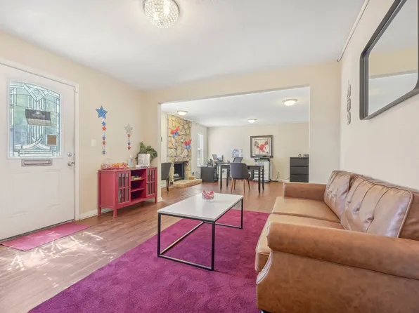 Wilshire Lofts and Townhomes