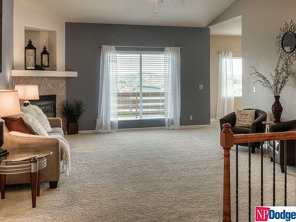 4th image of 4608 N 164th St
