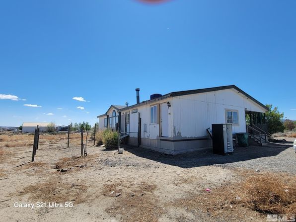 3060 E 2nd St, Silver Springs, NV 89429