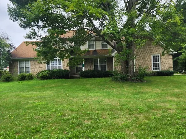 4804 Logan Arms Dr, Youngstown, OH 44505