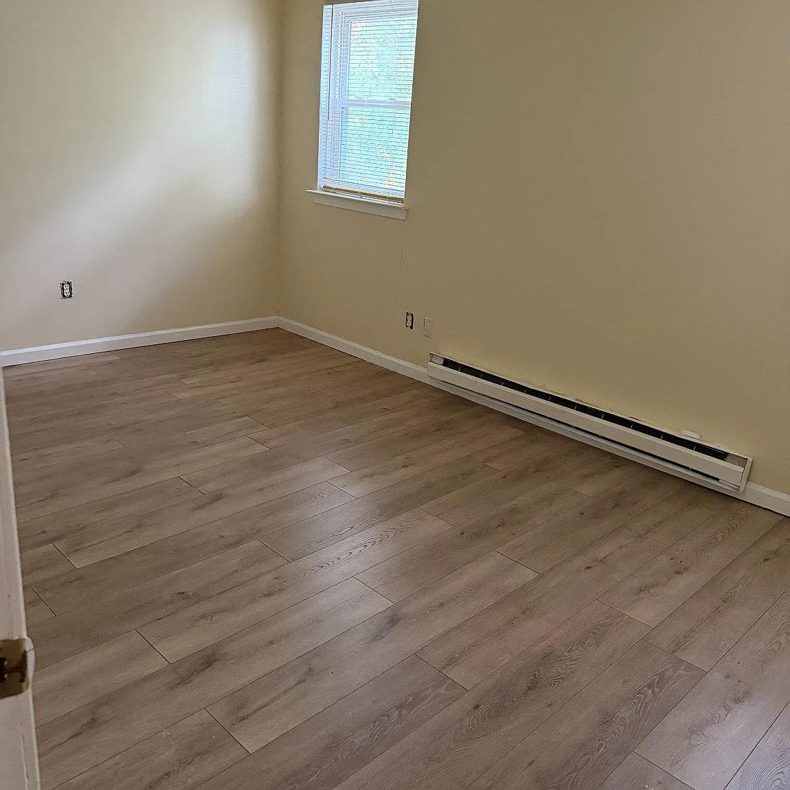 2 bed, 1.5 bath, 1037 sqft, $1,700 — Photo 2