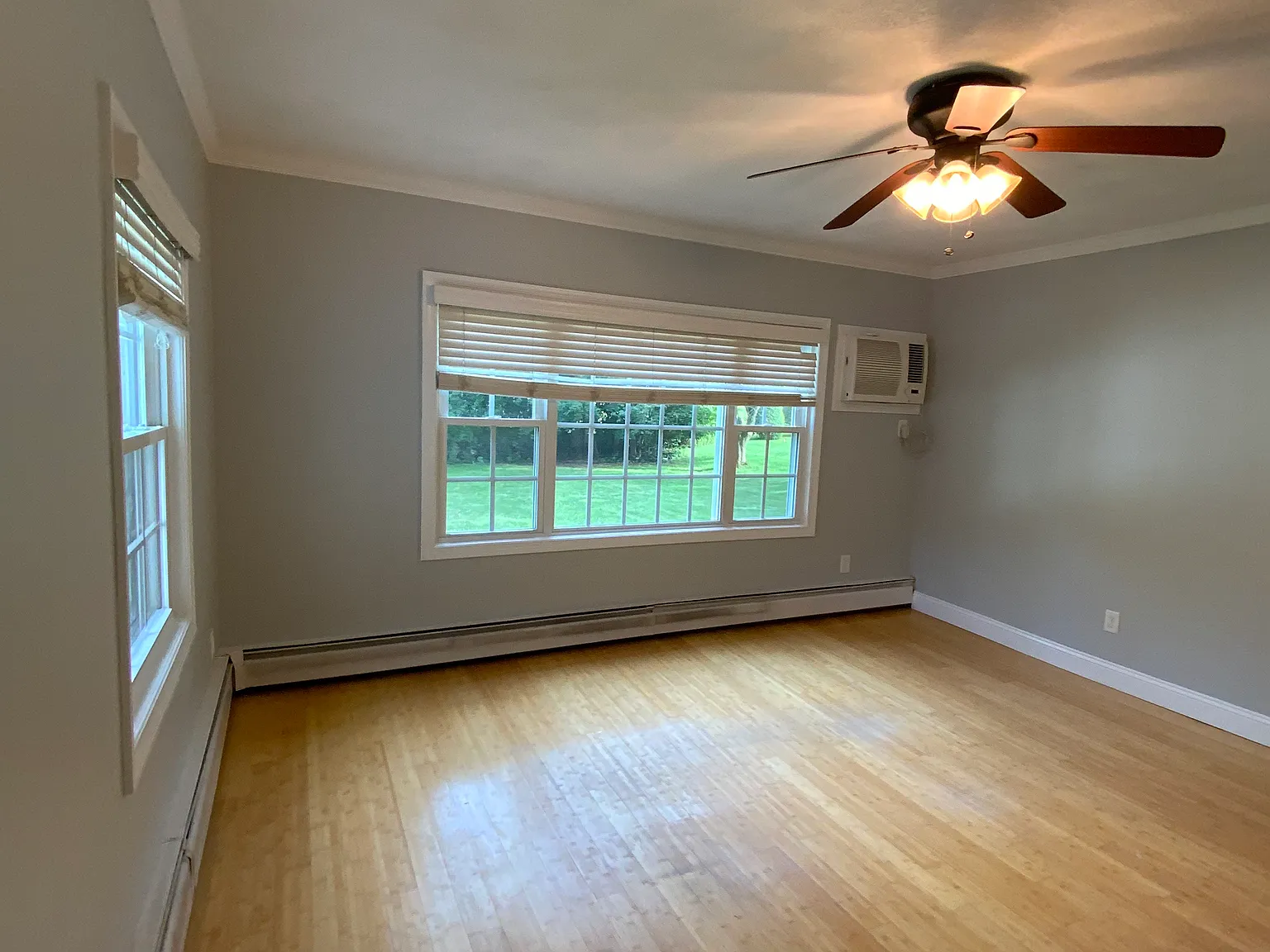 3 bed, 1276 sqft, $2,850 — Photo 3