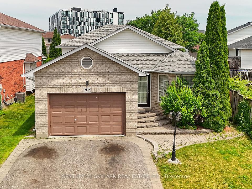 1st image of 1922 Dalhousie Cres