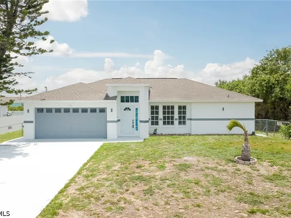 902 Adeline Ave, Lehigh Acres, FL 33971