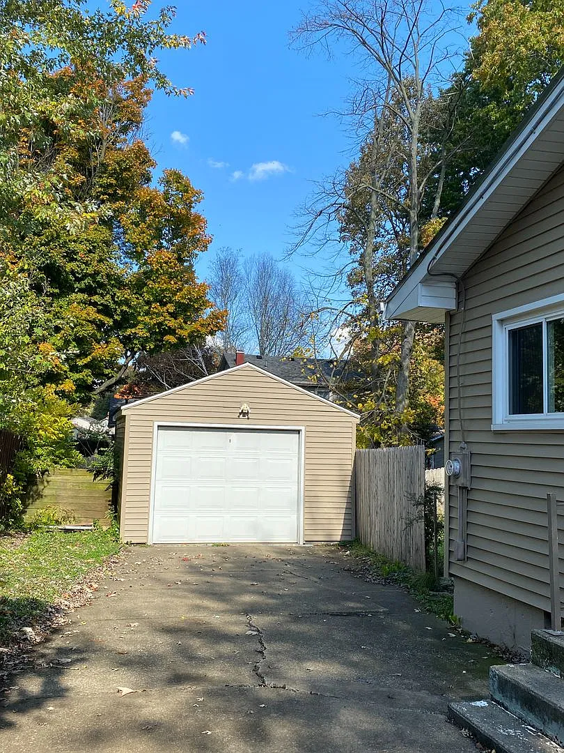 3942 Staatz Dr. — Photo 4