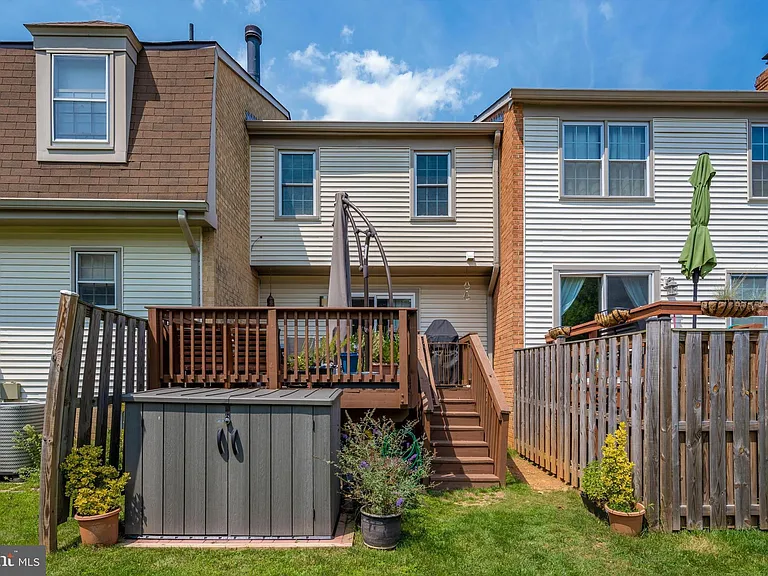 6402 Montrose Rd — Photo 39