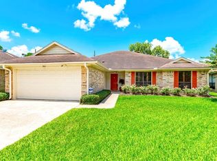 937 Meadowridge Dr, Beaumont, TX 77706