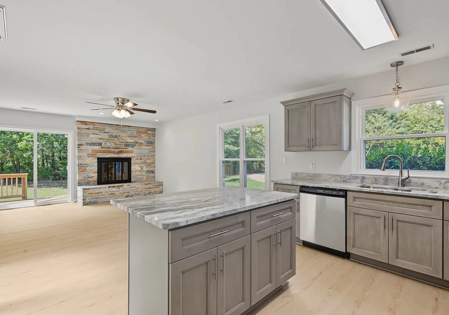 Renovated Seaford Home with Skylit Atrium & Spacious Yard — Photo 3