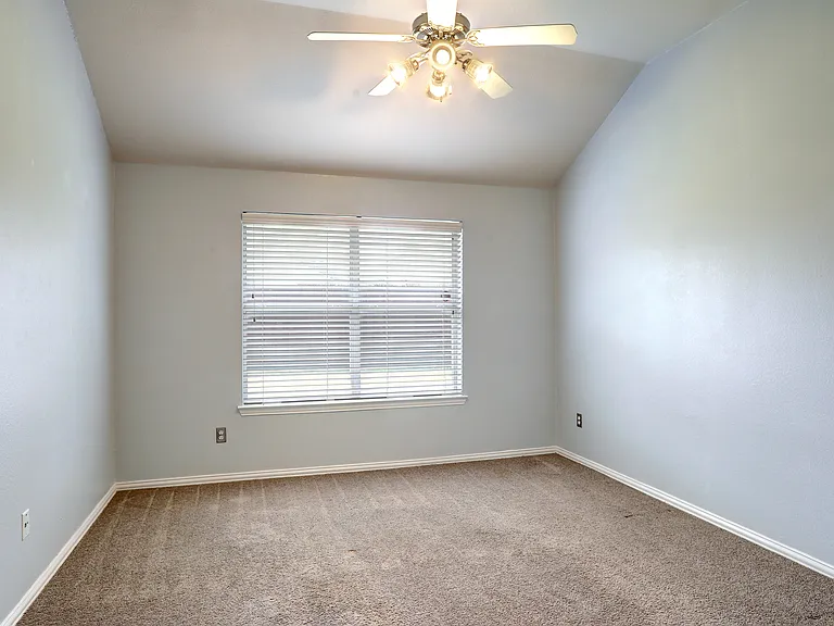 2804 Cascade Cove Dr — Photo 15