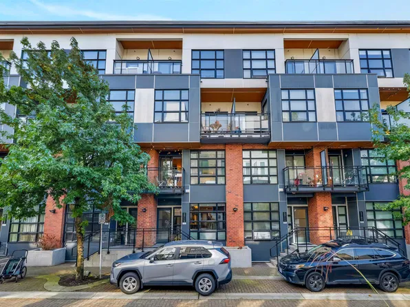 2715 Spring St #103, Pt Moody, BC V3H 1Z8
