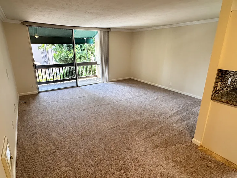 6455 La Jolla Blvd #309 — Photo 7