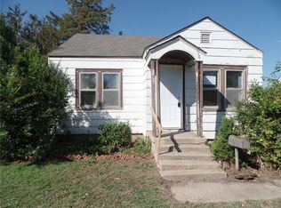 912 S Miles Ave, El Reno, OK 73036