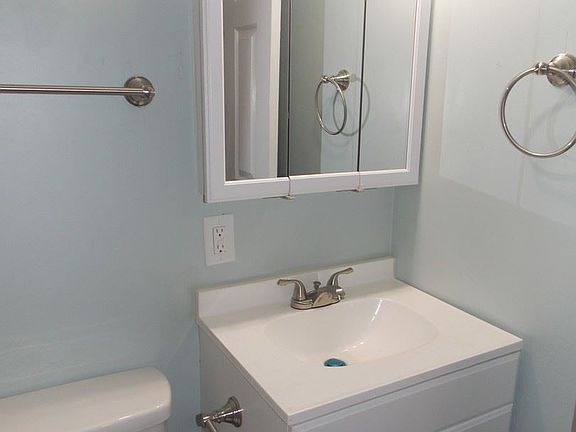 5th image of 425 N Martin Luther King Blvd APT 8