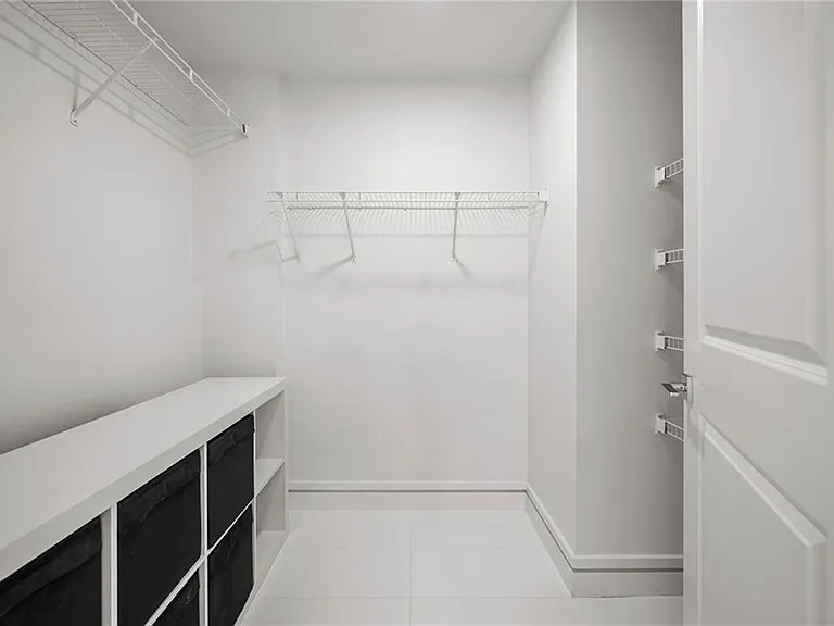 3338 Peachtree Rd NE #2207 — Photo 32