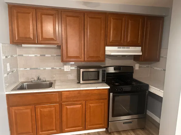 26 Brow St #1W, Fall River, MA 02721