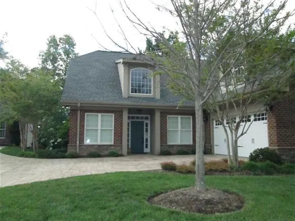457 Country Club Dr, Danville, VA 24541
