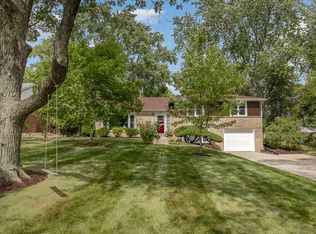 933 Quinn Pl, Dyer, IN 46311