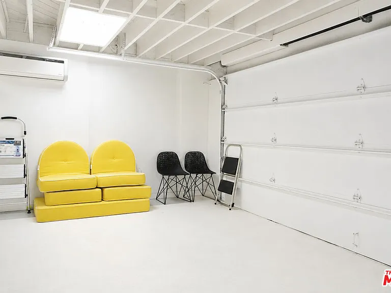 8292 Hollywood Blvd — Photo 21