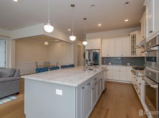 3 Inter Lachen Ct, Monroe Township, NJ 08831