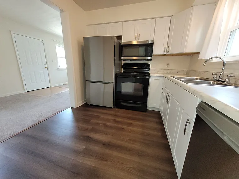 1012 Oaklawn Ave — Photo 6