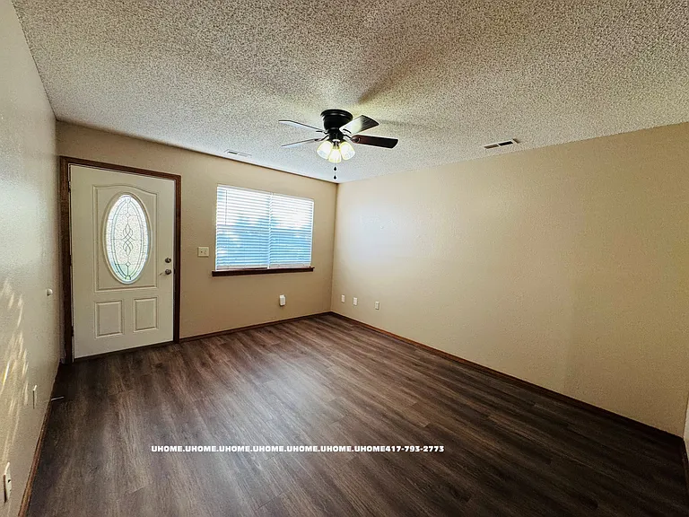 2231 S Texas Ave — Photo 16