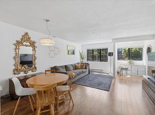 3368 Main St #203, Vancouver, BC V5V 3M7