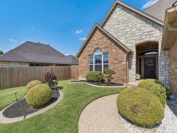 2nd image of 11812 Cherry Point Ln