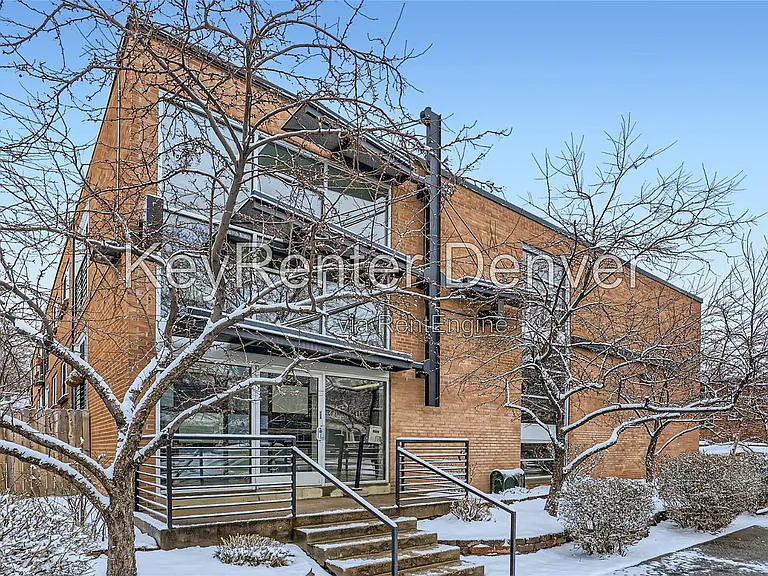 1032 N Clarkson St #307 — Photo 18