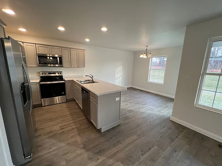 Centennial Crossing — Photo 95